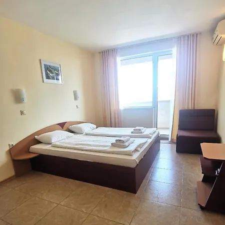 Hausburg Sea View Διαμέρισμα Ράβντα